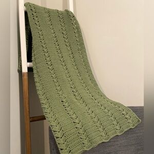 ☆Handmade☆ 50” x 35” Crocheted Throw